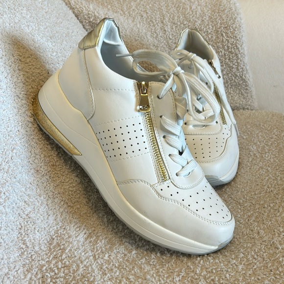 Renato Garini made in Italy size 40 US 10 white and gold  platform sneakers EUC - Picture 1 of 8